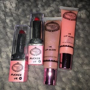 Lipstick & Lipgloss!!